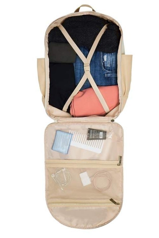 23 Travel Bags With Plenty Of Pockets