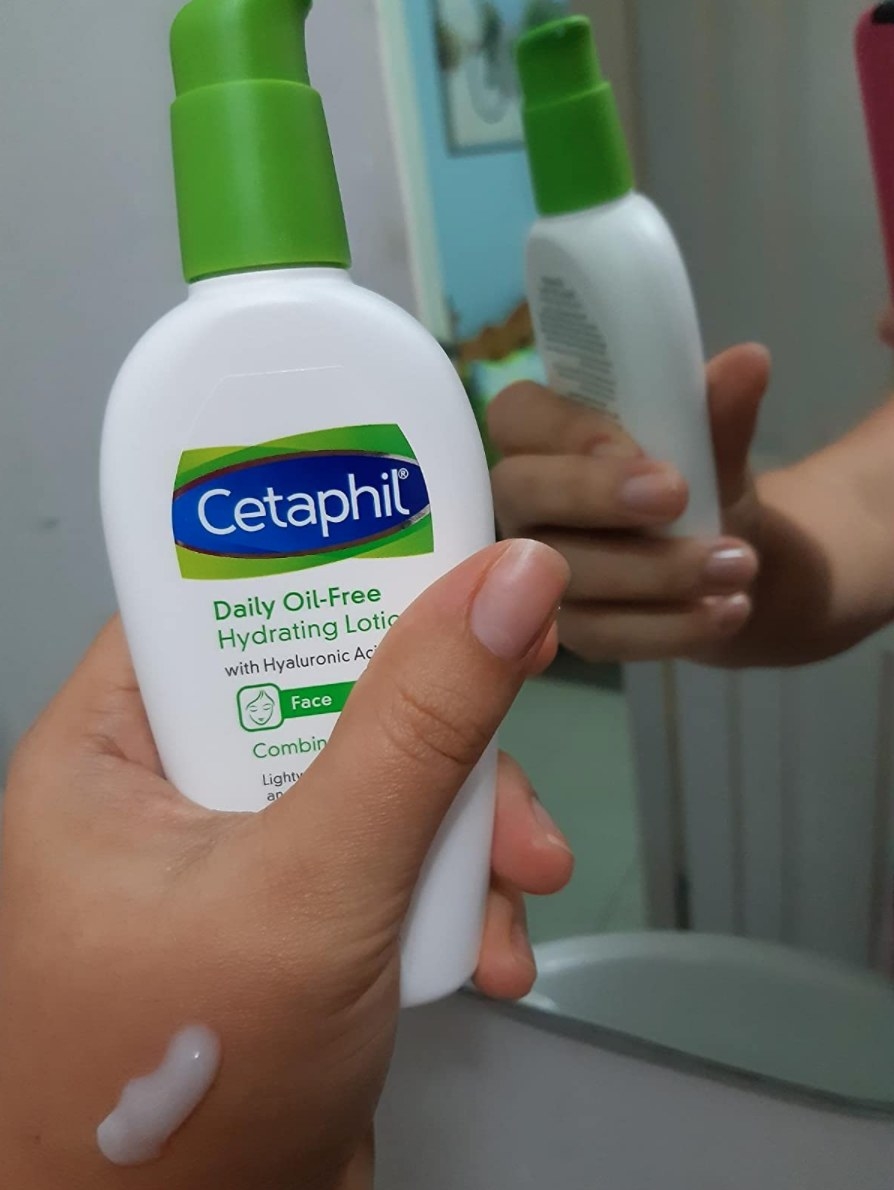 the reviewer&#x27;s image of the Cetaphil face moisturizer