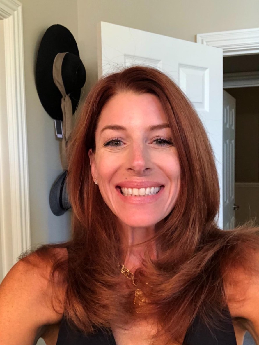 the reviewer's image of the anti-frizz treatment on their hair