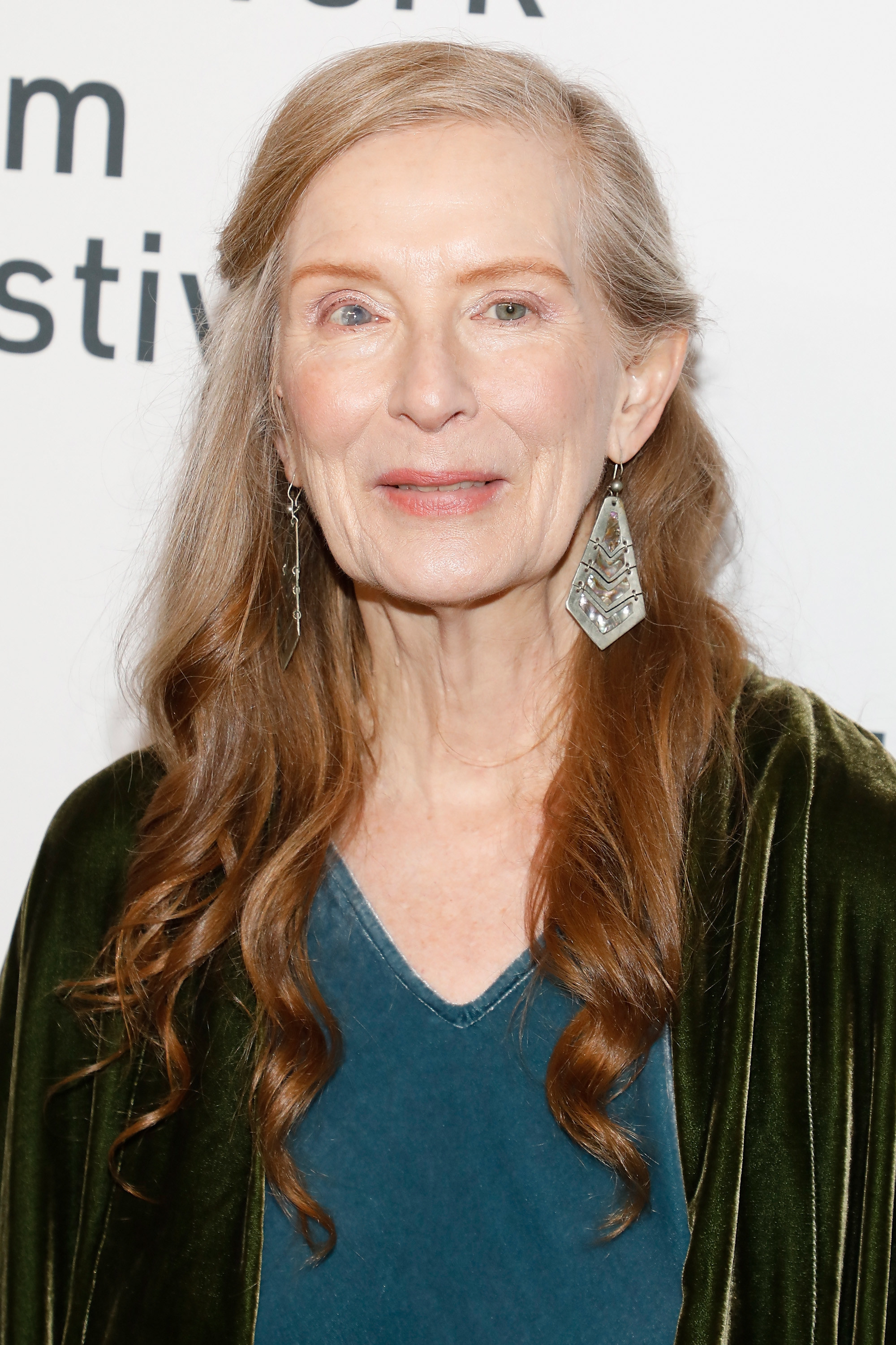 Frances Conroy on the red carpet