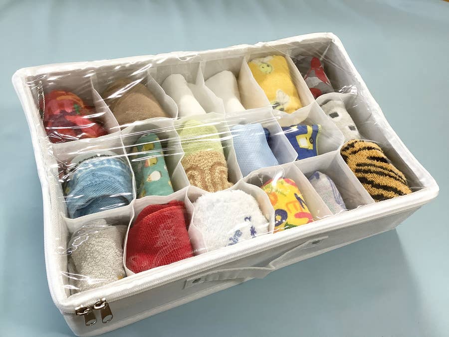 大特価!! スリーコインズ 透明フタ付き18小分けBOX 3つセット