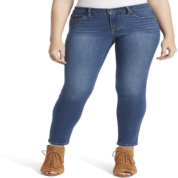 22 Comfy Jeans Brands That People Actually Swear By