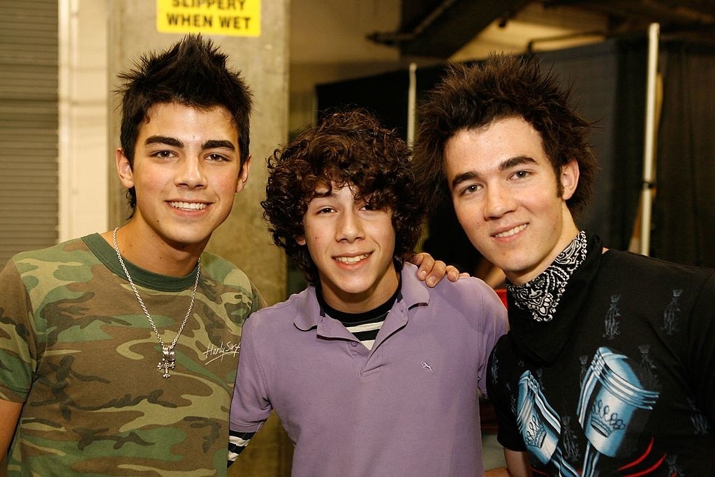 41 Awkward Pictures Of The Jonas Brothers 41 Awkward Pictures Of The Jonas Brothers