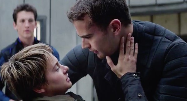 Tris dying in Four&#x27;s arms