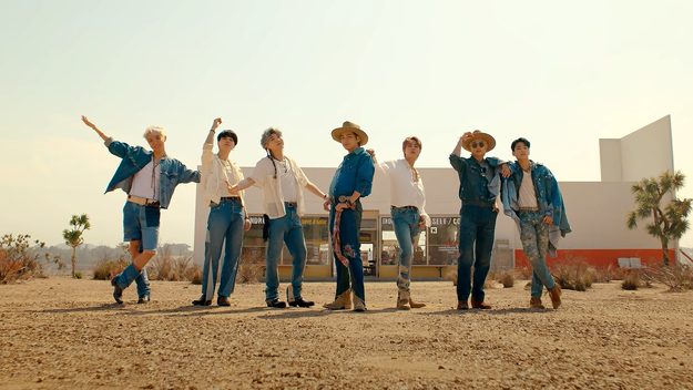 ミュージック BTS PERMISSION TO DANCE Interview: BTS Talks 