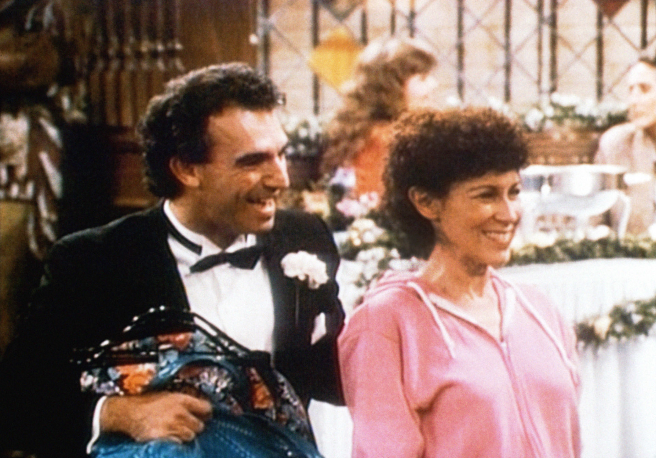 Jay Thomas and Rhea Perlman on &quot;Cheers&quot;