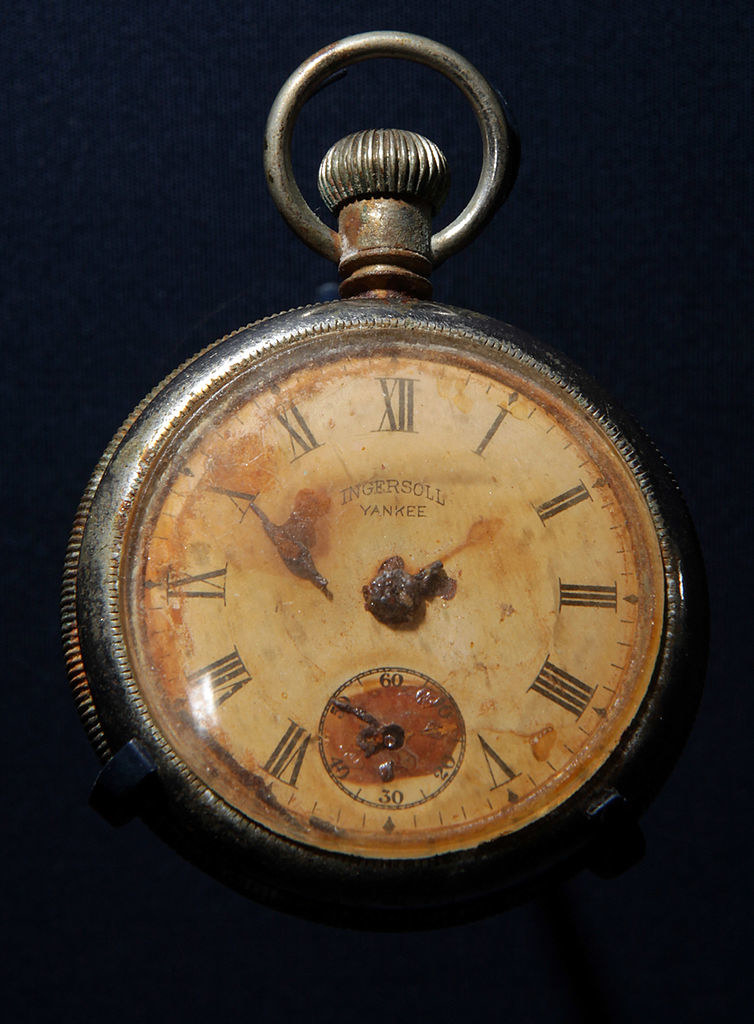 A very old pocket watch that&#x27;s semi-rusted