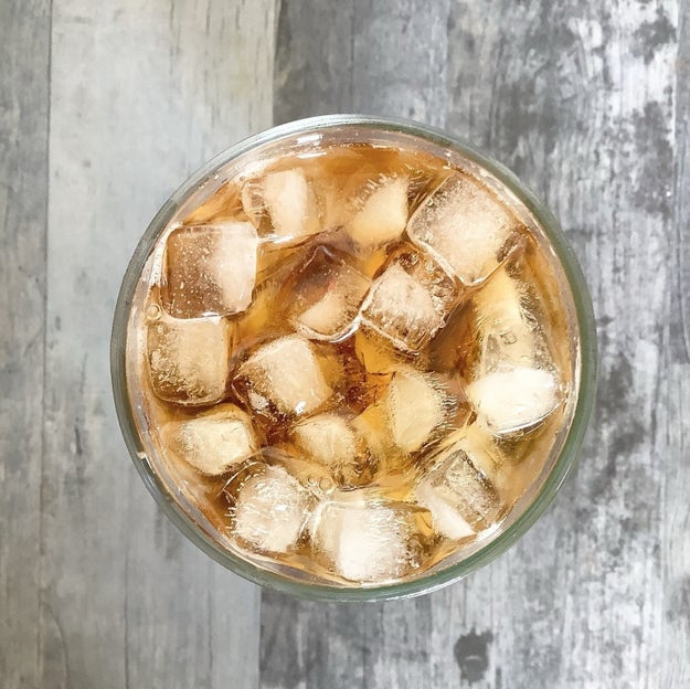 カフェのおしゃれ氷が簡単につくれるなんて ダイソー ニトリの アイストレー おうち時間が充実しまくった Buzzfeed Japan カフェの氷 みたい ニトリの こつぶアイス ｄメニューニュース Nttドコモ