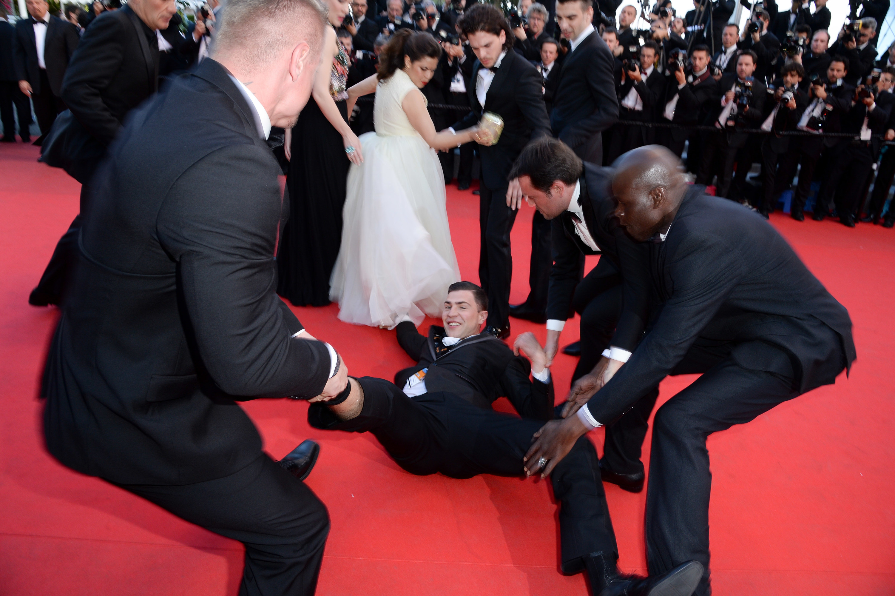 20 Weird Celebrity Red Carpet Moments