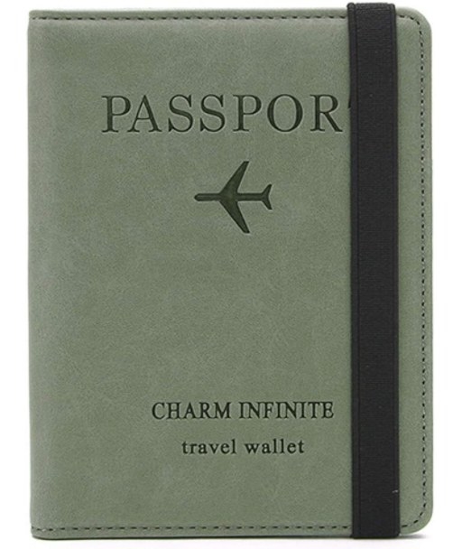 Foto de cartera para pasaporte y tarjetas para viaje