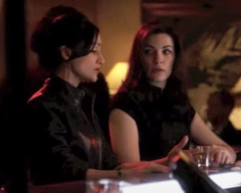 Alicia and Kalinda share a drink