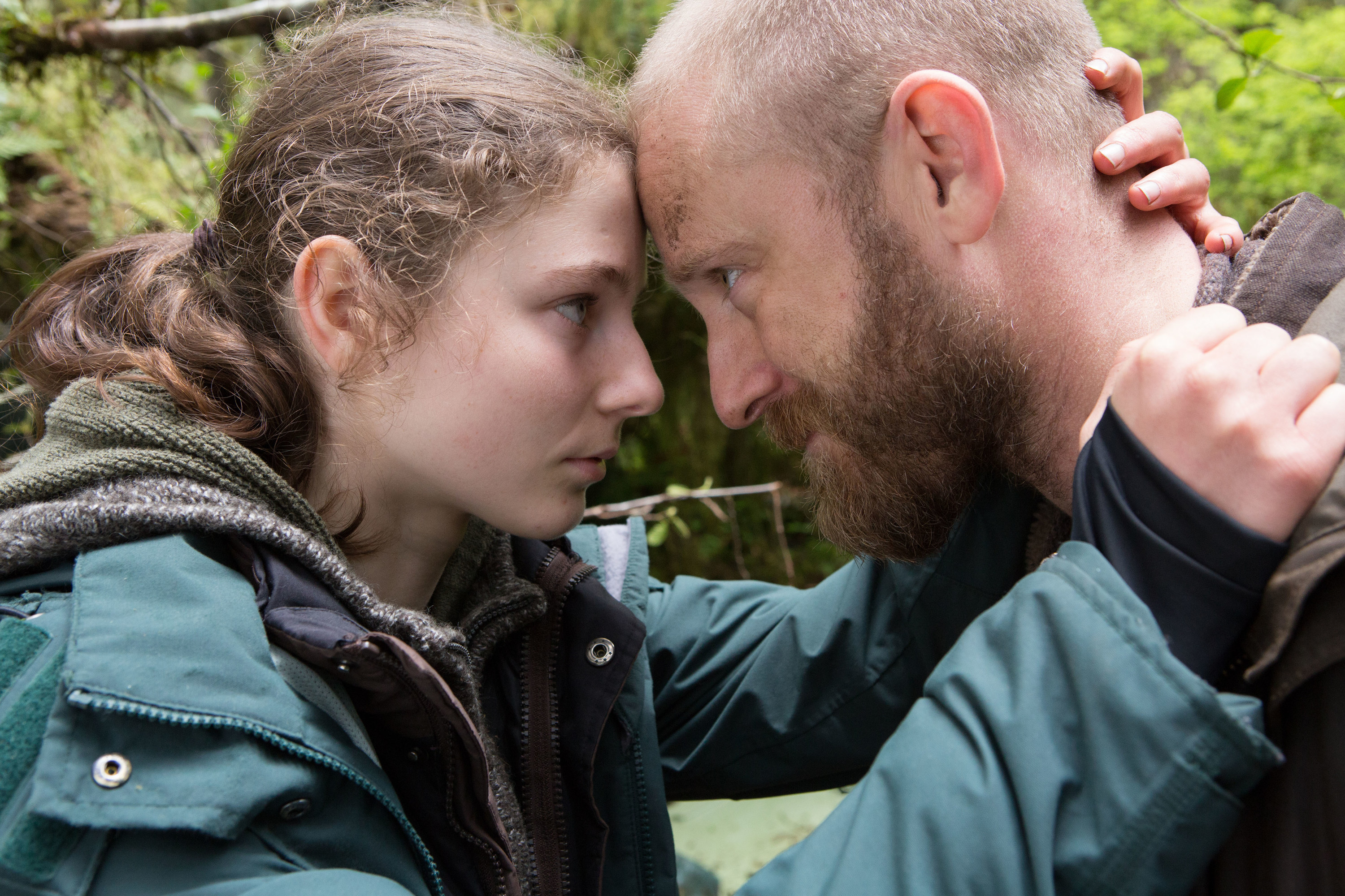 Thomasin McKenzie and Ben Foster touch their foreheads together