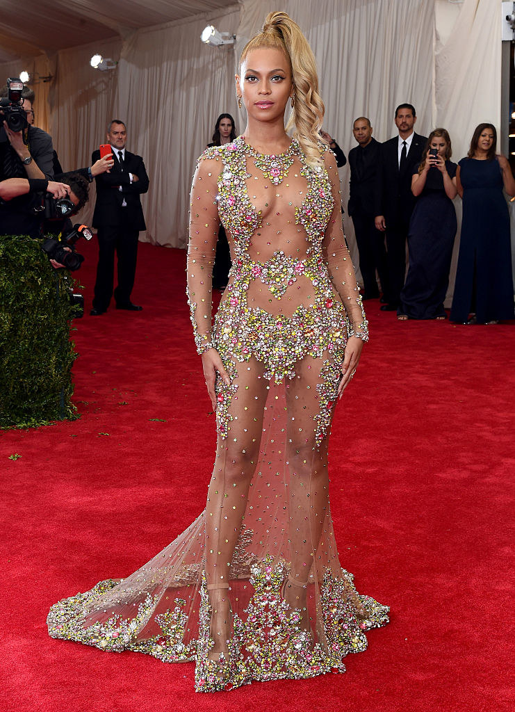 Beyoncé arriving at the Met Gala carpet