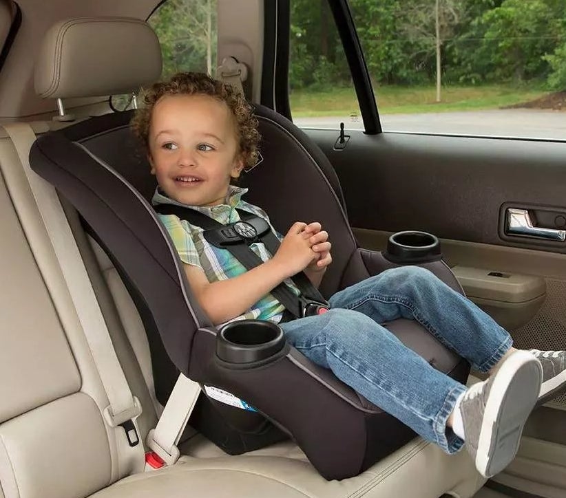A child in the car seat