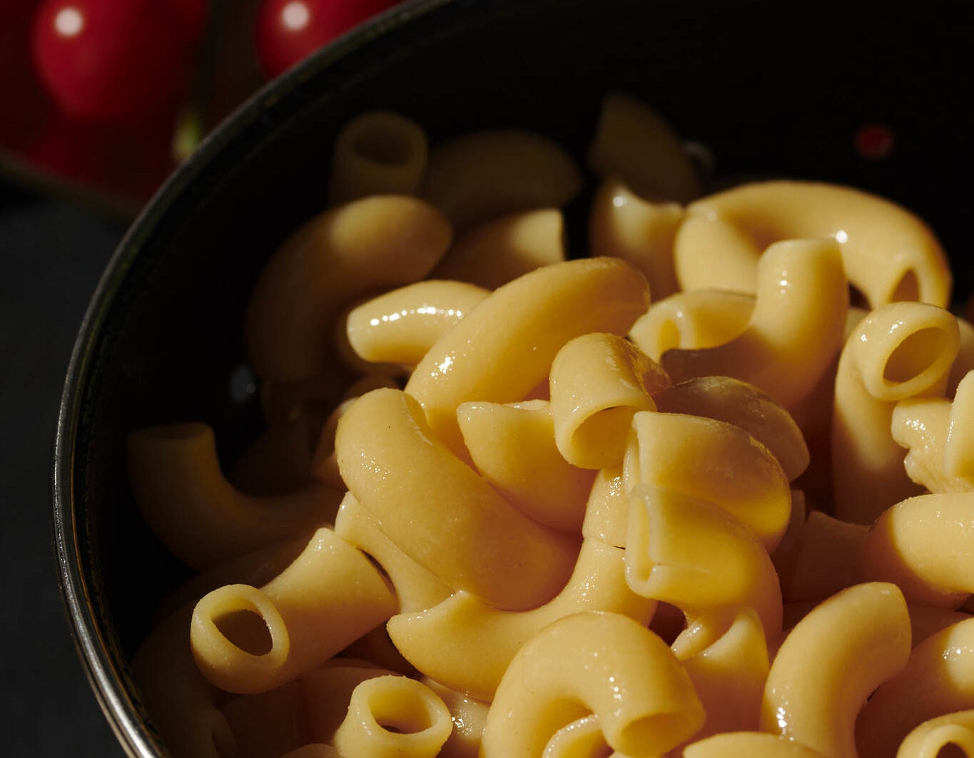 Elbow macaroni close-up
