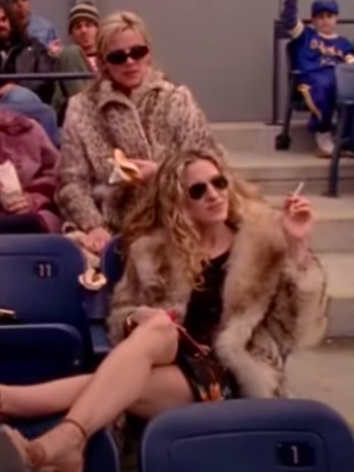 Samantha and Carrie complain about their lives while watching a ball game