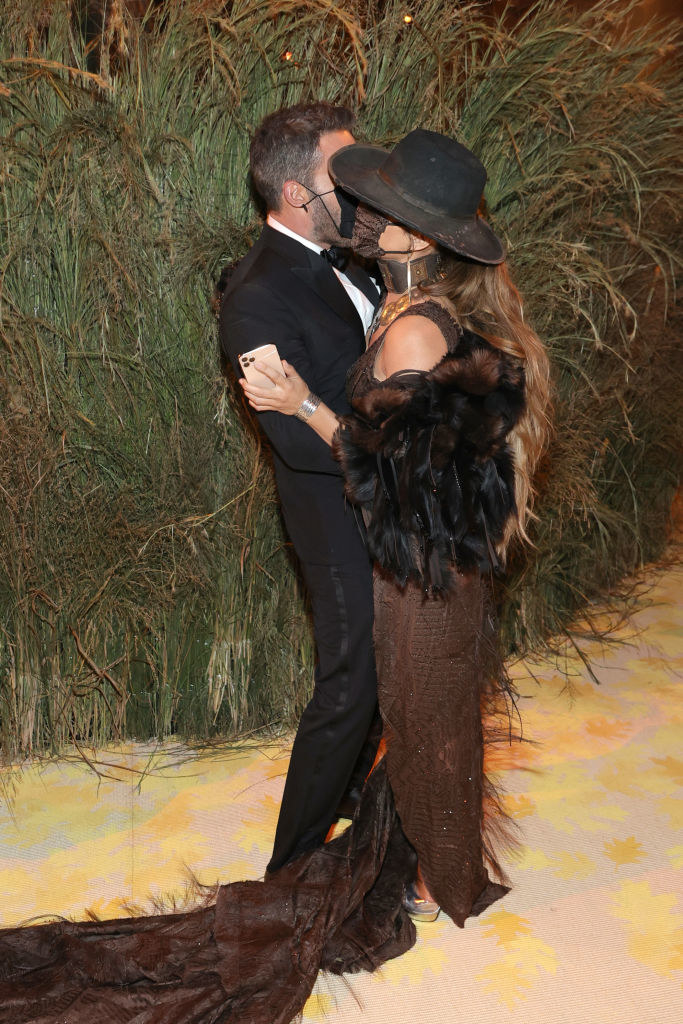 (L-R) Ben Affleck and Jennifer Lopez attends the The 2021 Met Gala Celebrating In America: A Lexicon Of Fashion
