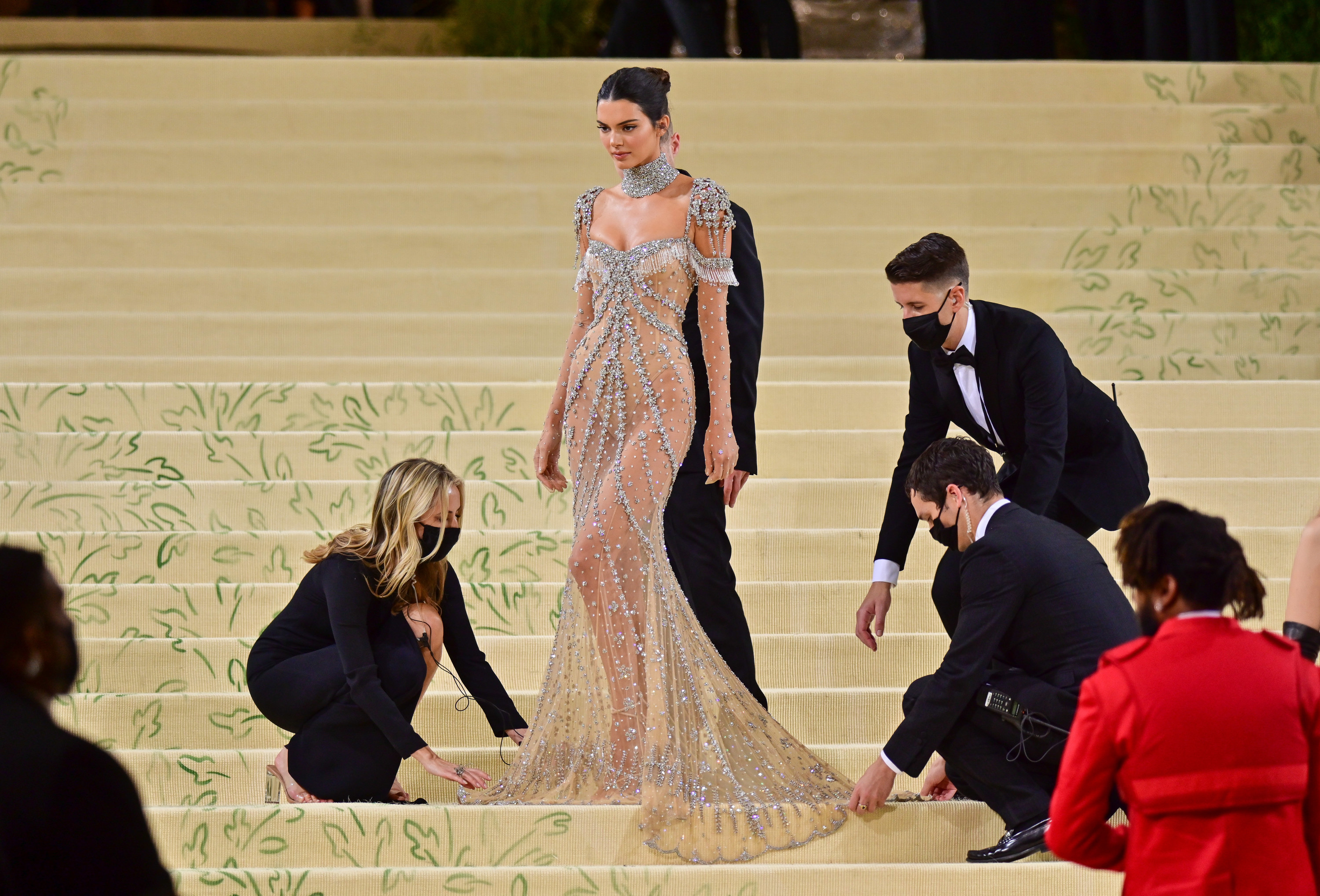 Love  Hate: Does the art of fashion benefit from celebrity models at the  Met Gala? - Daily Bruin