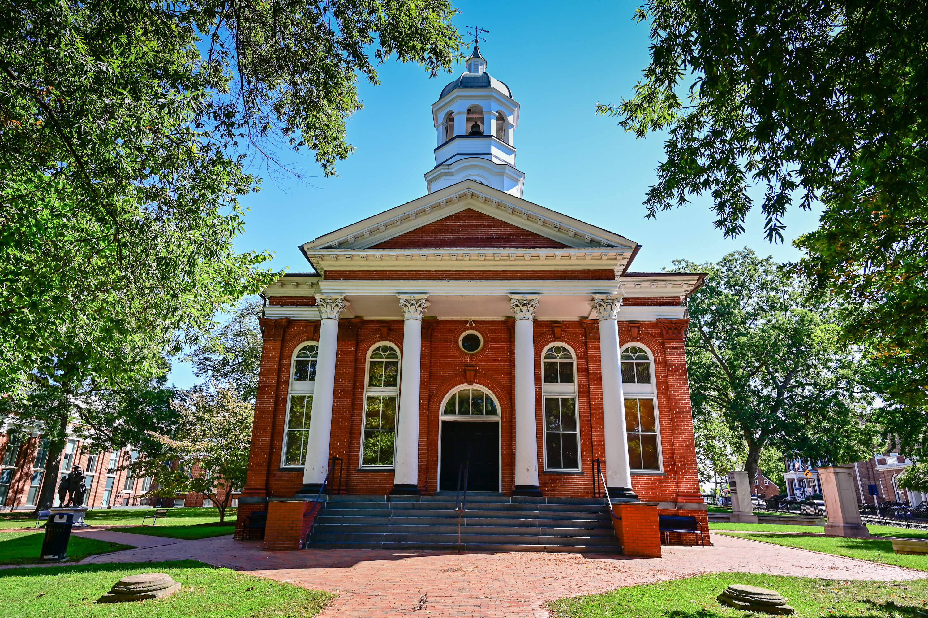 Historical courthouse in Leesburg, VA