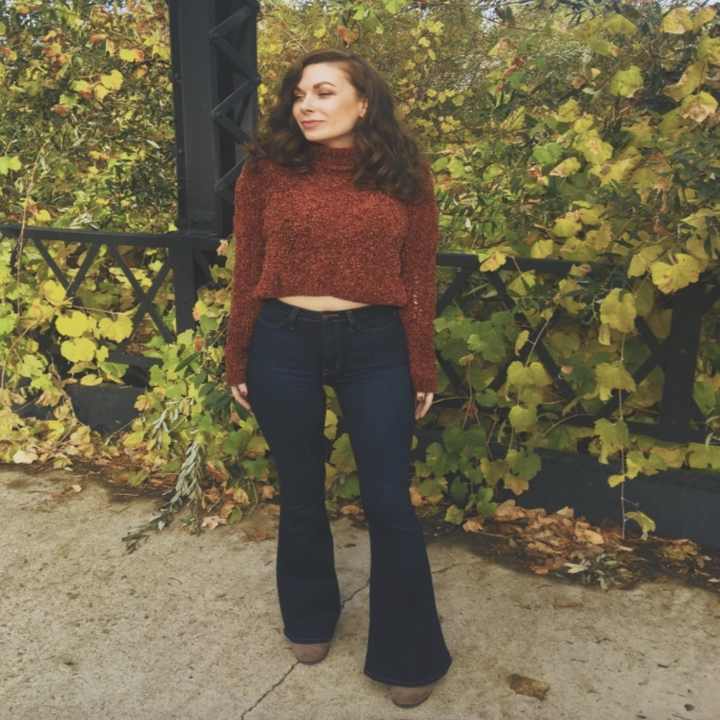 reviewer wearing the jeans 