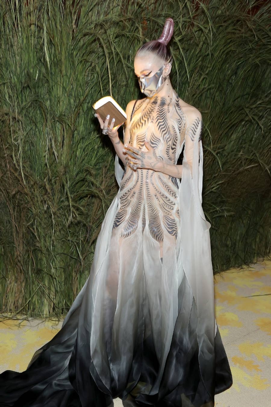 grimes dress designer Making Grimes' Met Gala Dress (who let me do this omg)