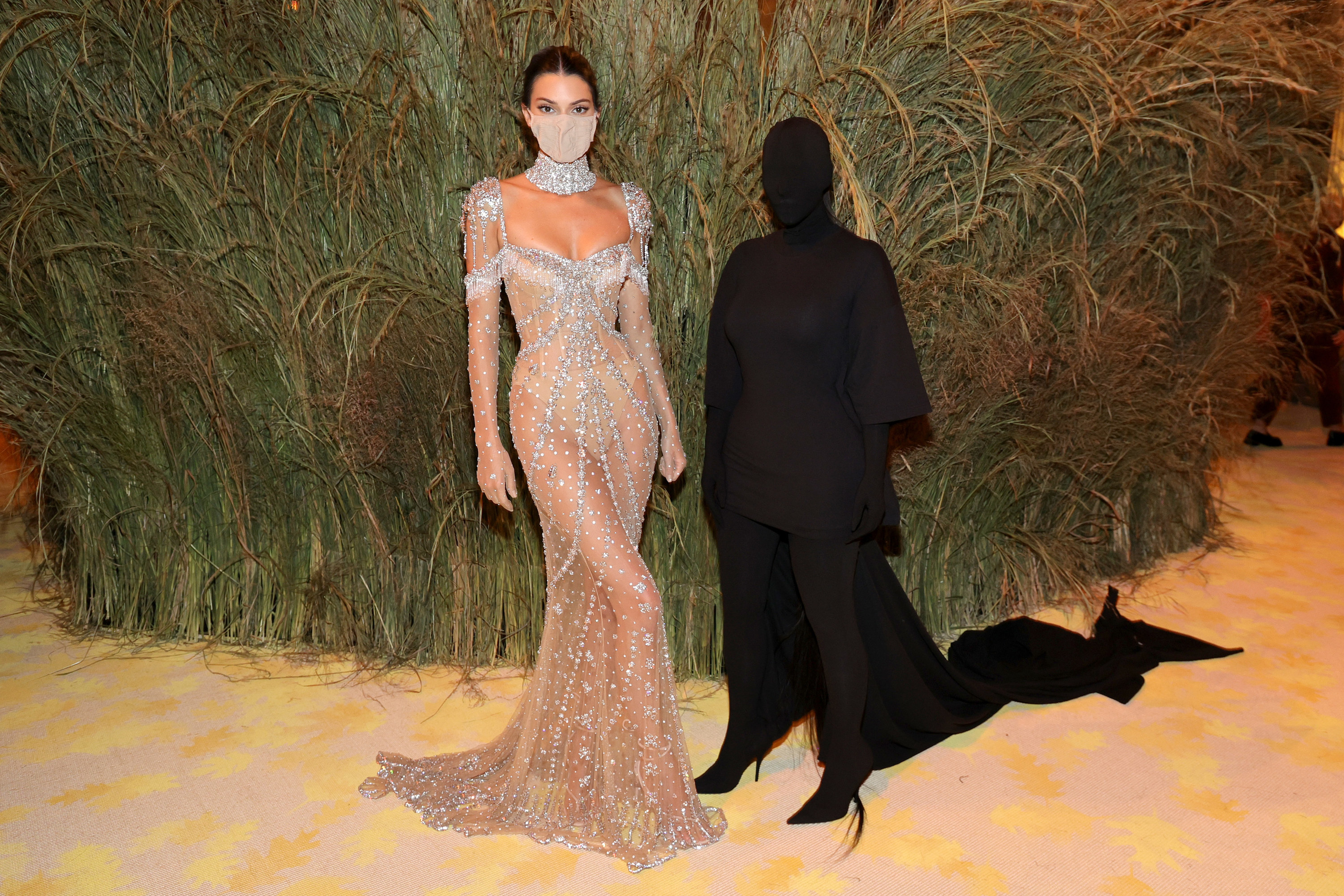 Kim kardashian met outlet gala dress designer