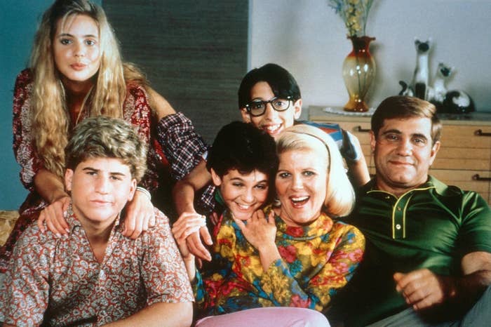 Olivia d'Abo, Jason Hervey, Fred Savage, Josh Saviano, Alley Mills, Dan Lauria
