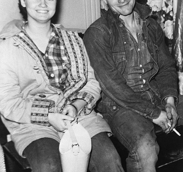Caril Ann Fugate and Charles Starkweather posing for a photo together