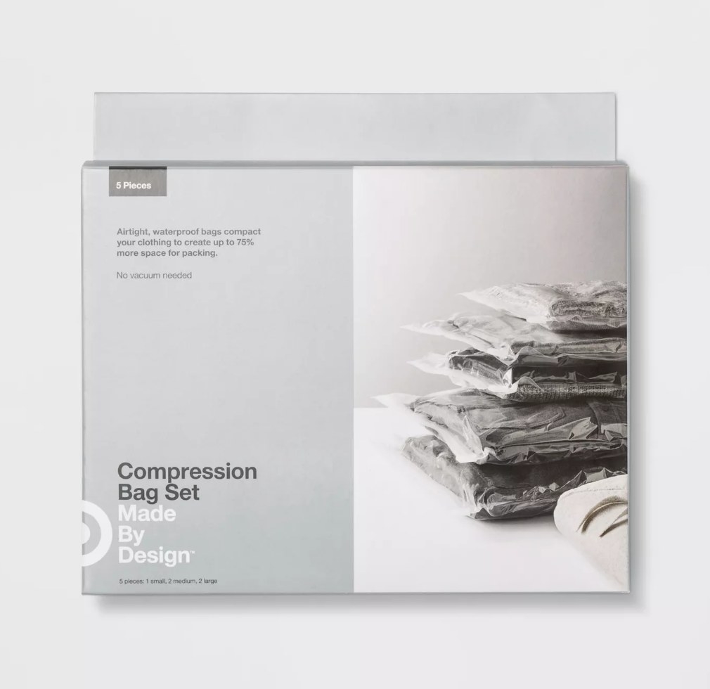 A box of 5 compression storage bags