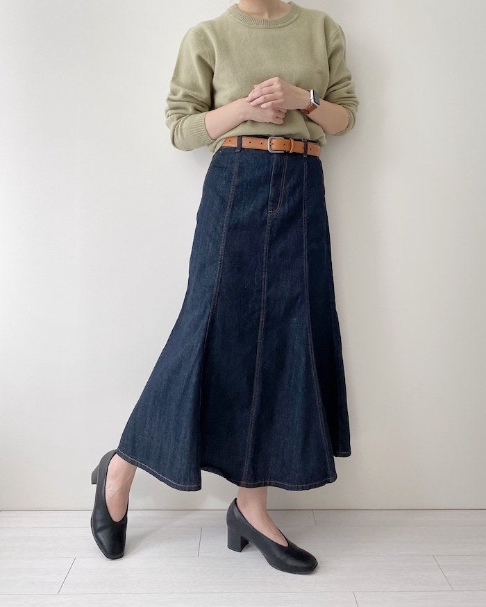 体のラインが綺麗にみえる！GUの「1990円スカート」ふんわり広がるシルエットが可愛い♡