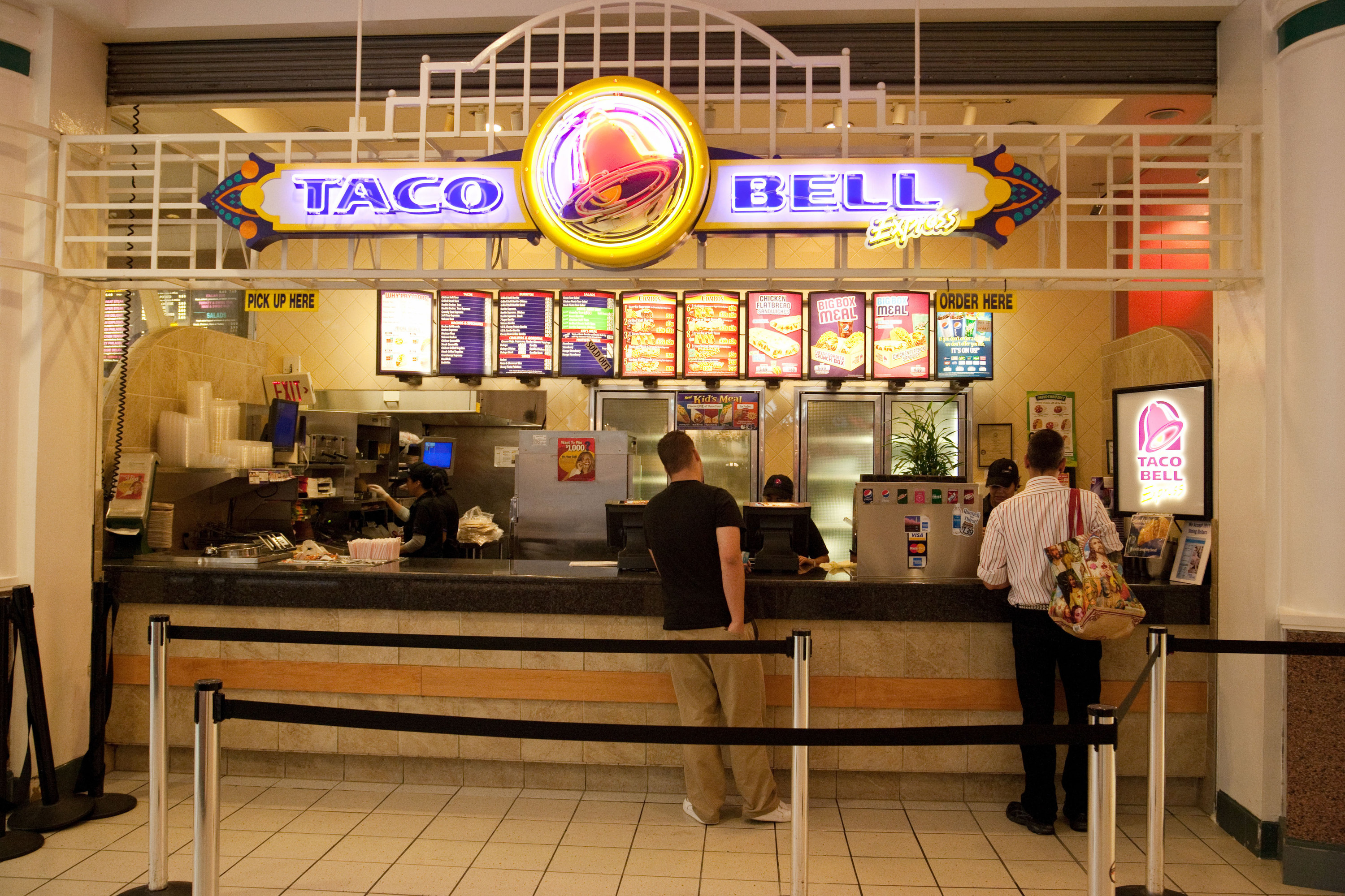 taco bell in a mall