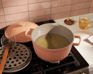 a GIF of something being fried in the perfect pot