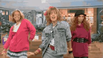 robin sparkles singing at the mall