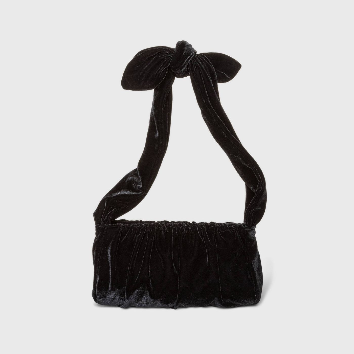 the black velvet handbag