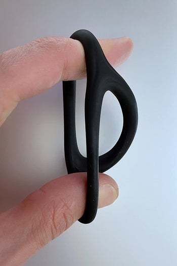 Reviewer stretching cock ring