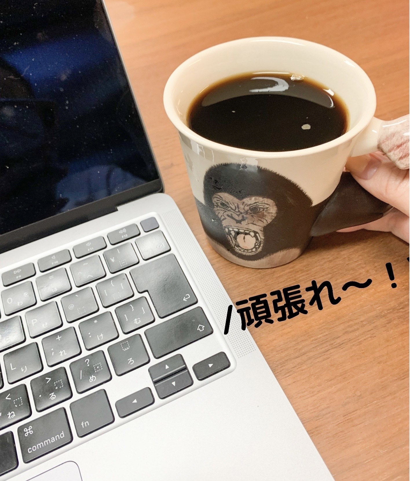 LOFT(ロフト)のオススメのマグカップ「ハンドペイント立体マグカップ アニマルマグ ゴリラ ミーラープ」