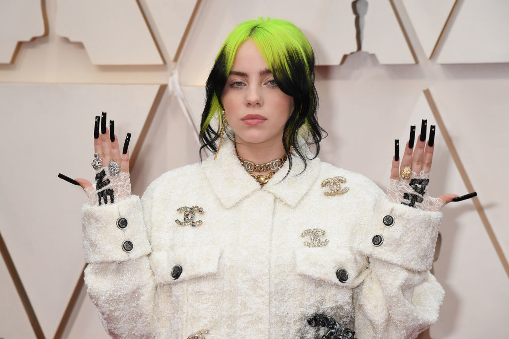 Billie at the Oscars with her signature green-and-black hair