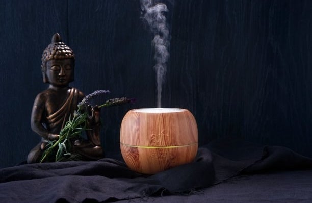 wooden essential oil diffuser