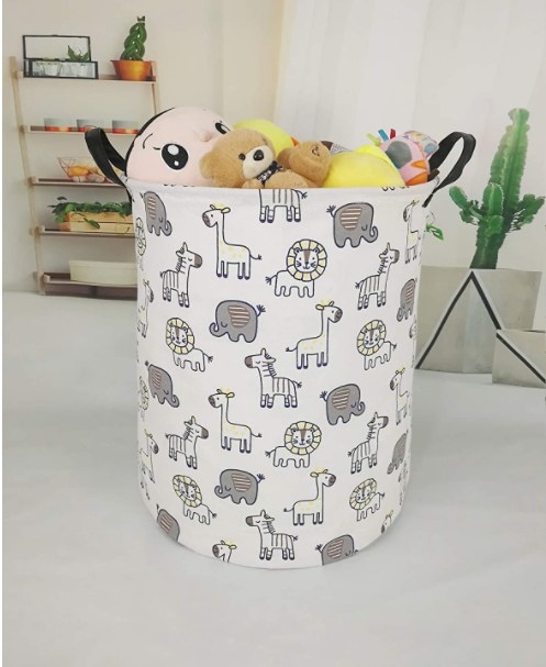 Foto de cesta para ropa sucia con diseño de animalitos en colores grises