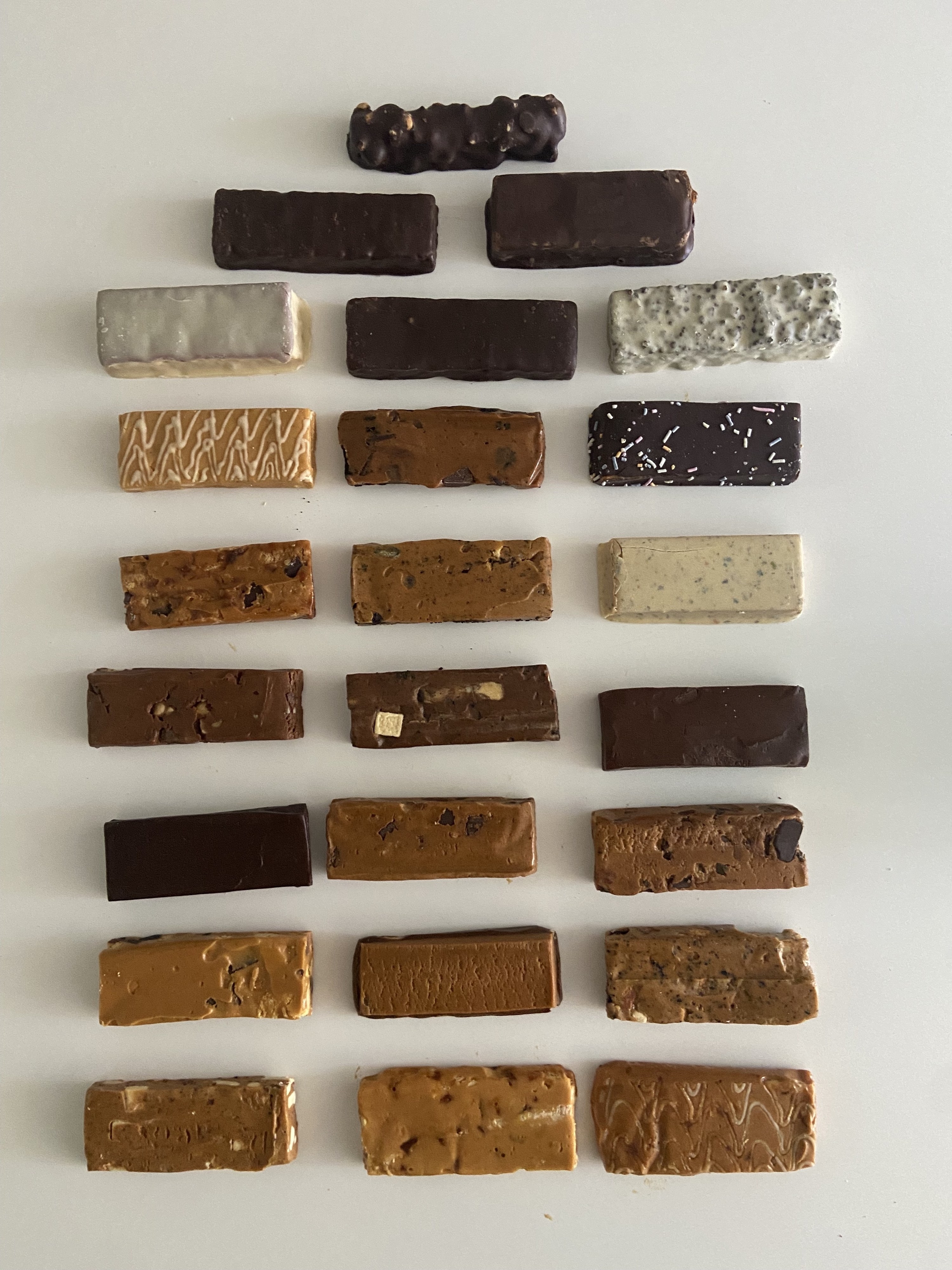 a selectoin of unwrapped protein bars