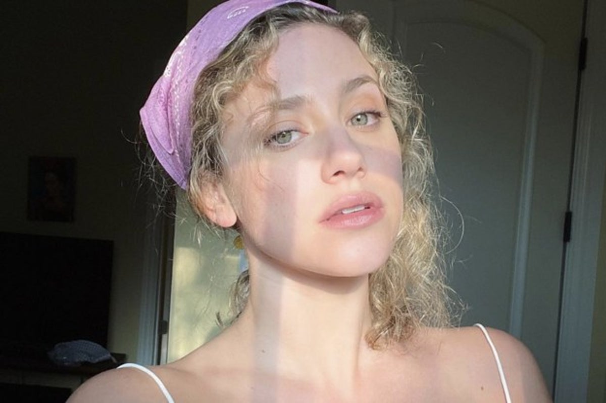 Lili Reinhart on the Makeup She Wears on Riverdale and Her Natural Curly  Hair