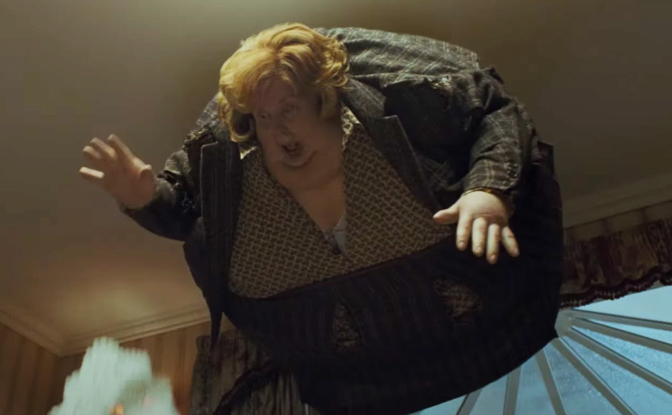 Aunt Marge inflates like a balloon and floats to the ceiling