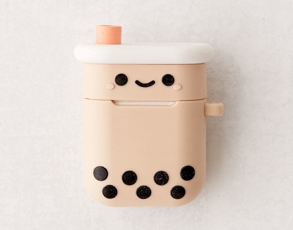 The unrealistic boba case with a smiley face