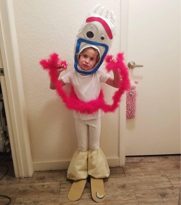 A little kid dressed as Forky from &quot;Toy Story 4&quot;