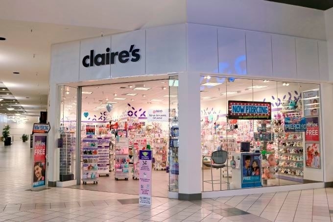 A Claire&#x27;s at a mall