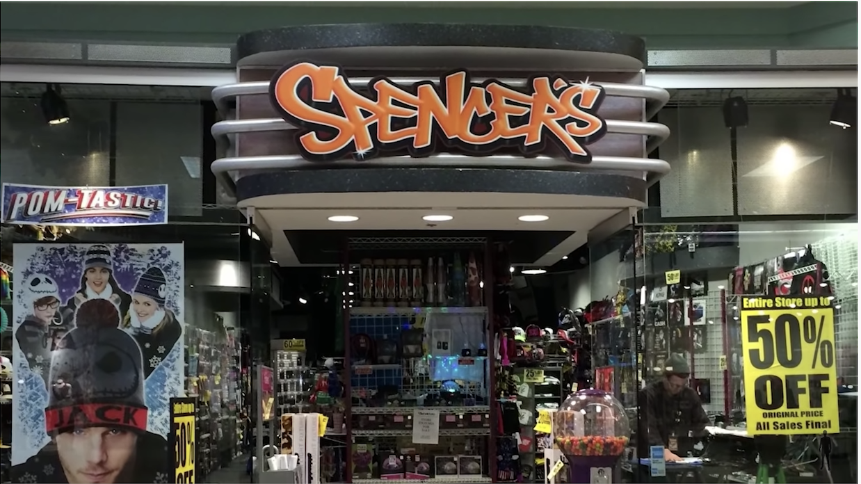 A spencer&#x27;s storefront