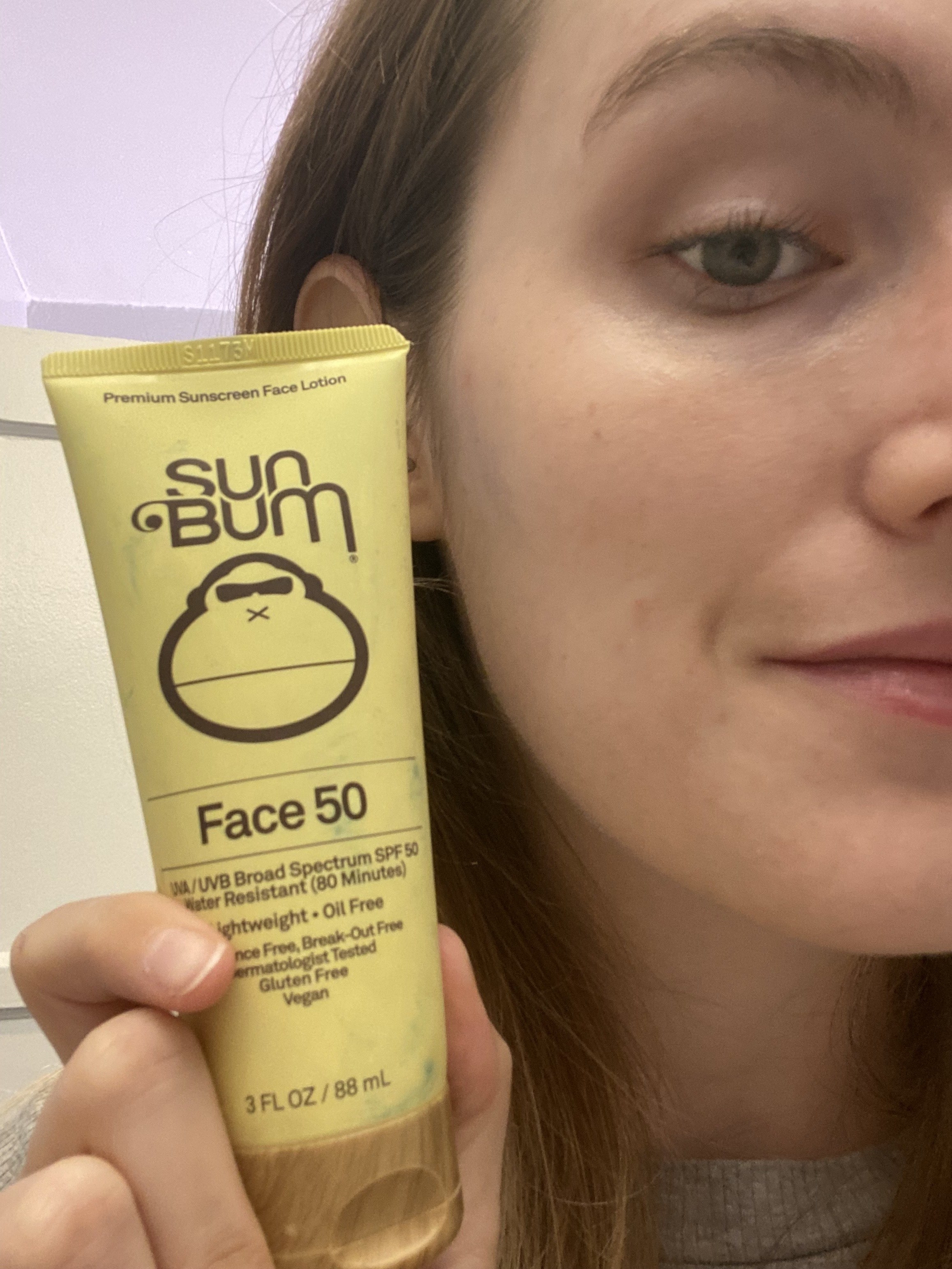 face sunscreen glow