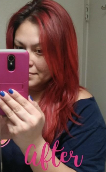 on right, same reviewer with more vibrant red/pink hair after using the conditioner above