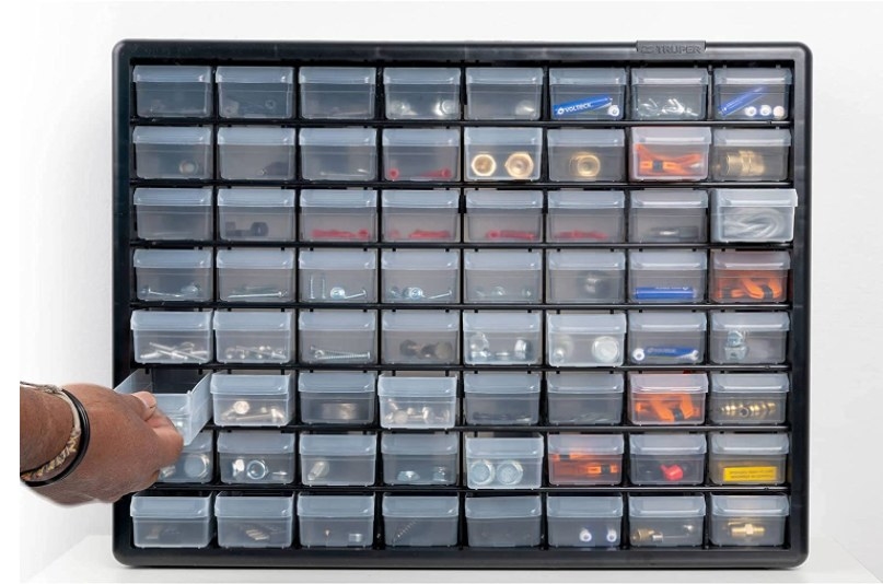 Foto de caja de 20 pulgadas con 64 compartimentos de almacenaje