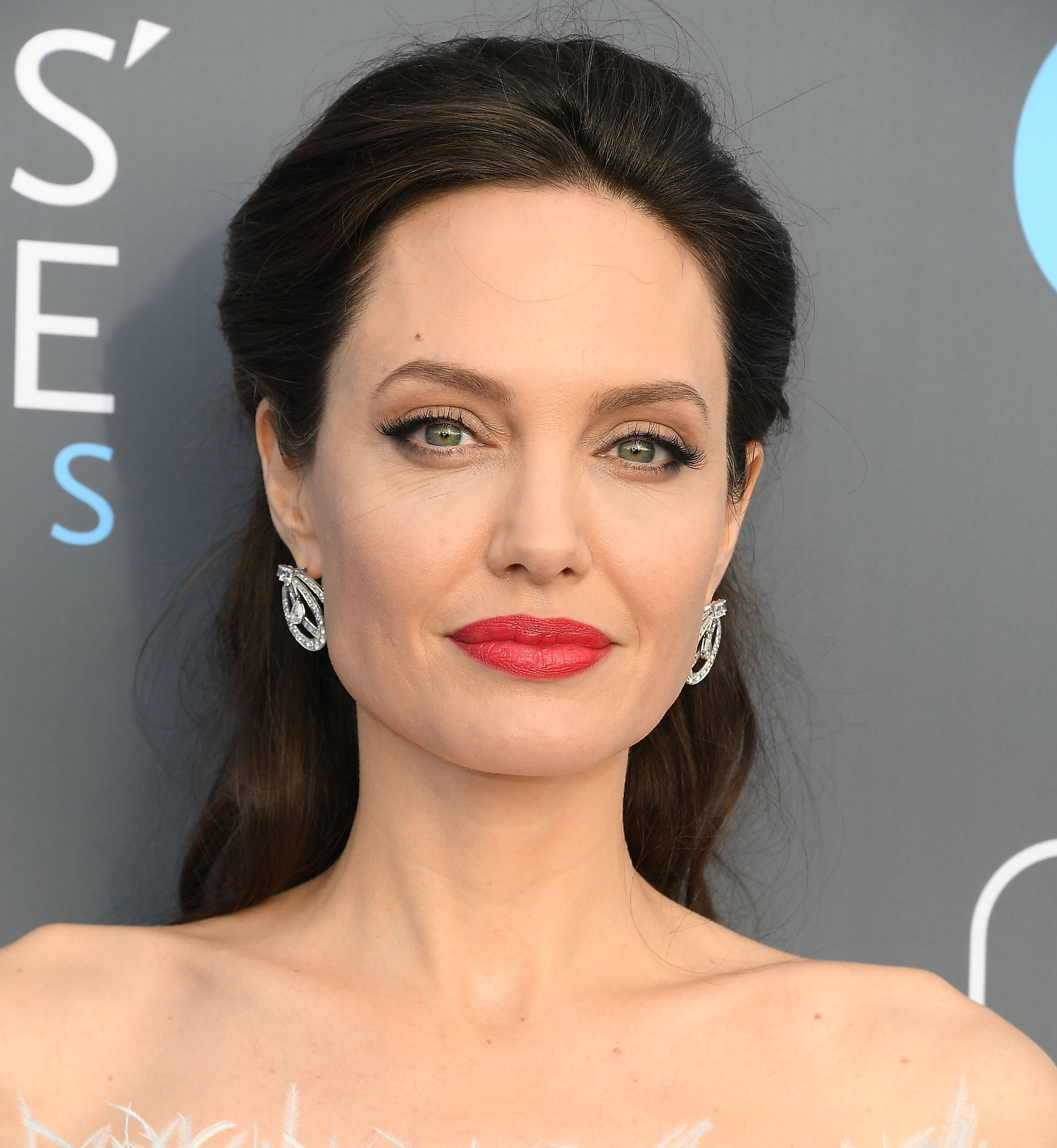 Close-up of Angelina on the red carpet